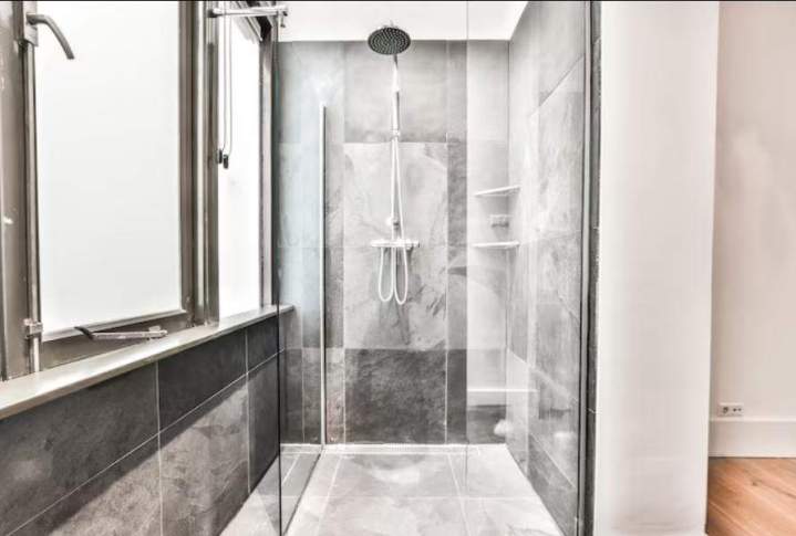 Douche à l'italienne